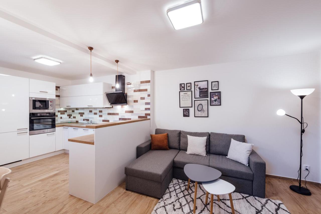 Apartman Pod Borovici Kovalovice Екстериор снимка