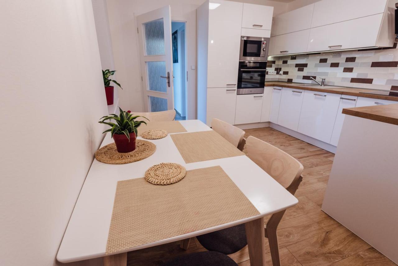 Apartman Pod Borovici Kovalovice Екстериор снимка